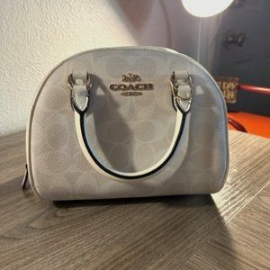 Coach CA591 Signature Sydney Satchel Crossbody Handbag Chalk Glacier White